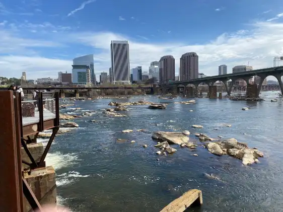 Hôtels à proximité de : James River