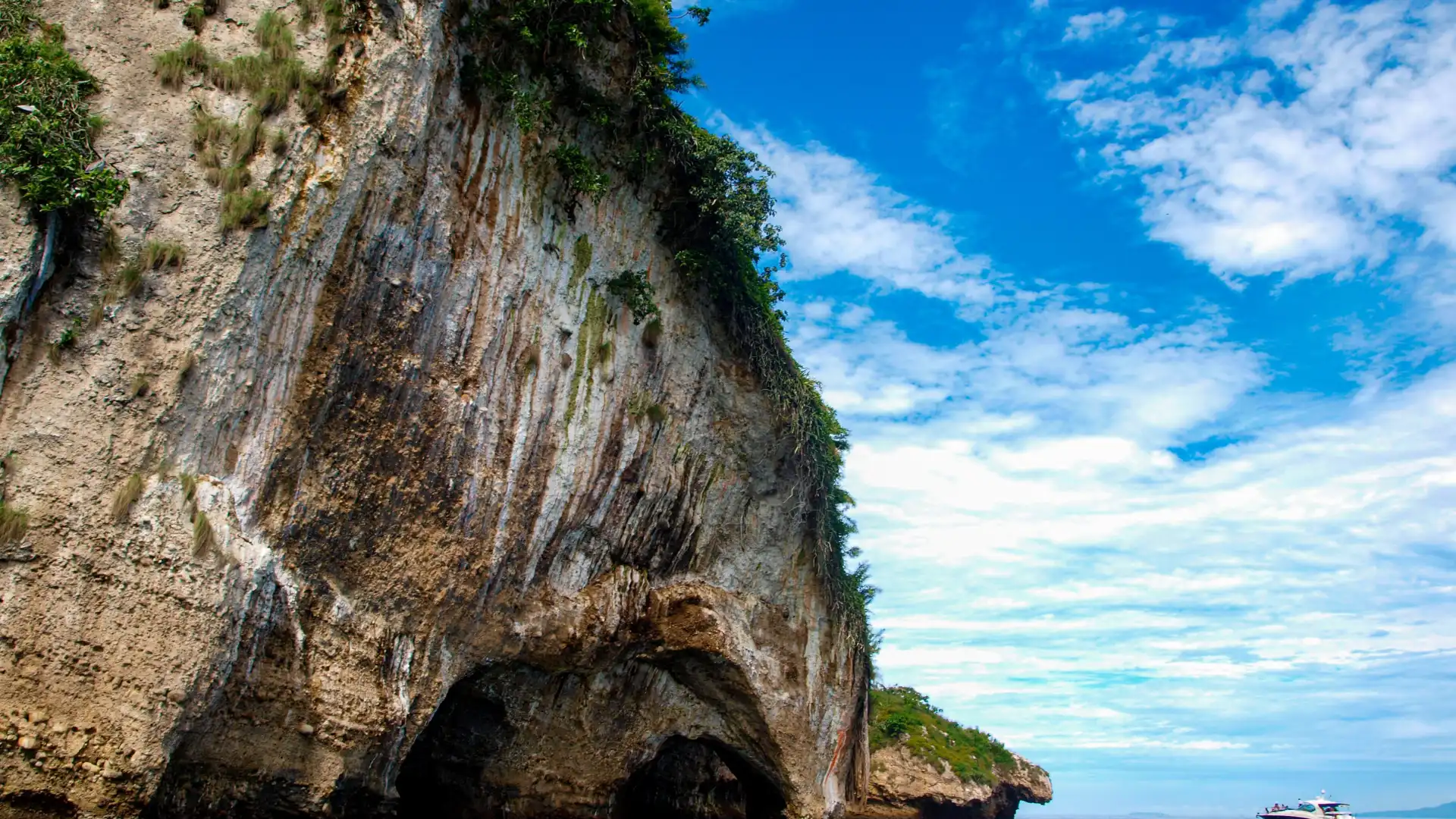 Hotels near Los Arcos