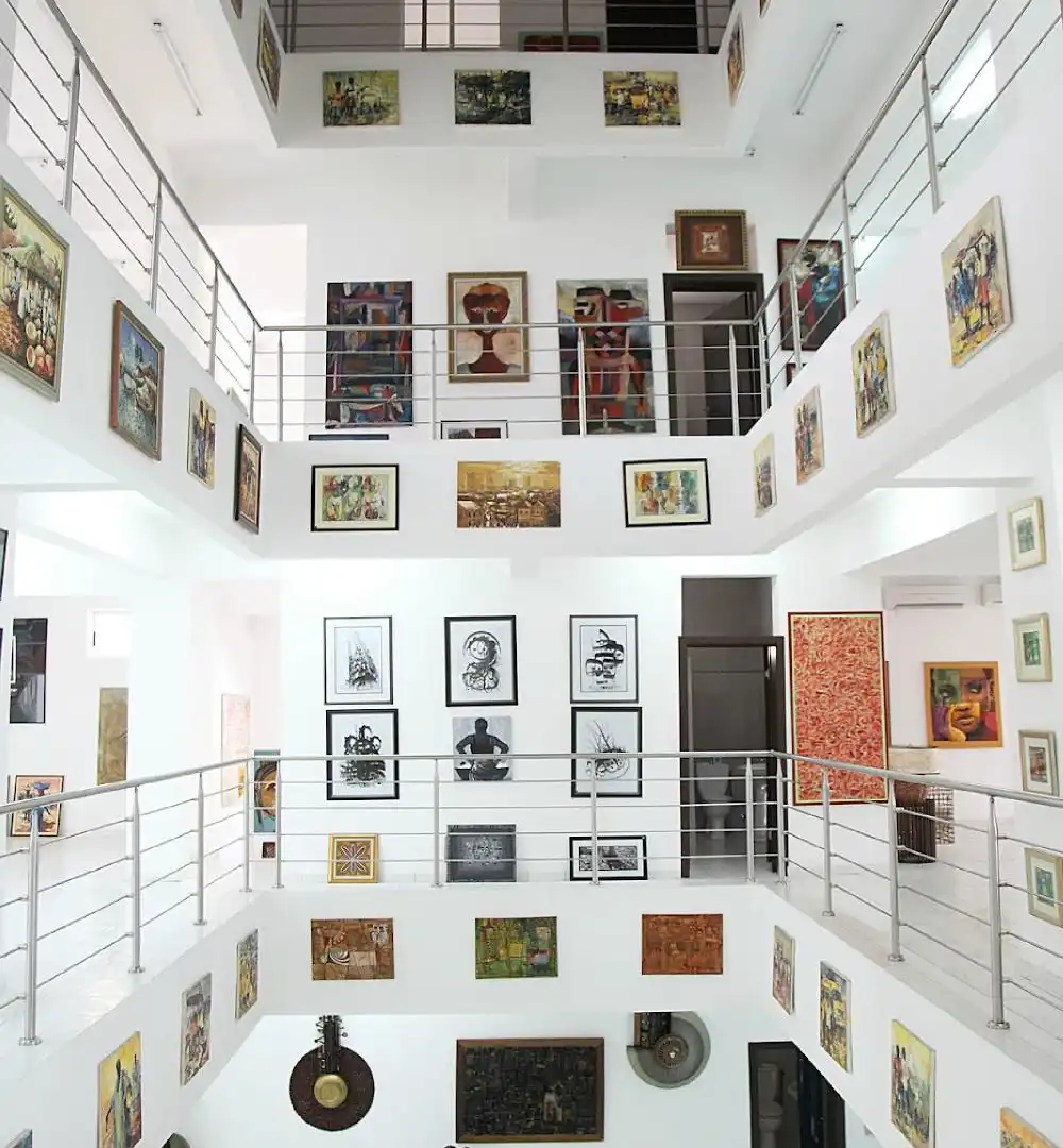 Hotels near Nike Art Gallery