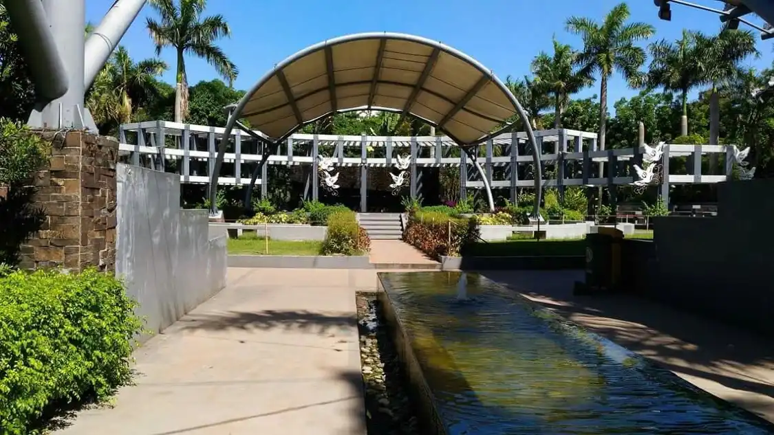 Hotels near Rainforest Park