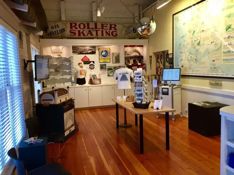 Hotels near Saugatuck-Douglas History Museum