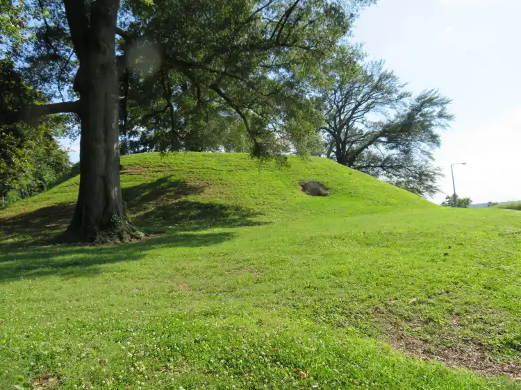 Hotels in der Nähe von Chickasaw Heritage Park