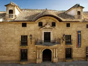 Palacio Abacial - Museo Arqueologico