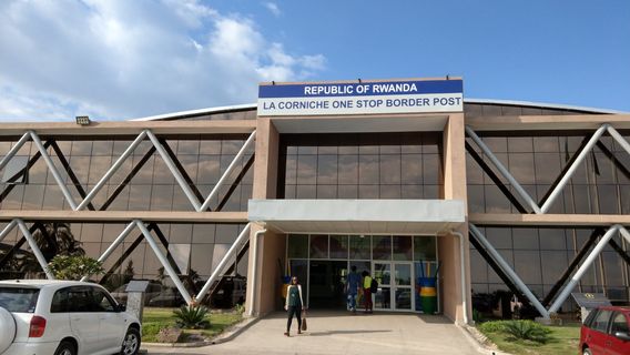 Ubuntu Voyages-Gorilla trekking and wildlife safaris specialists