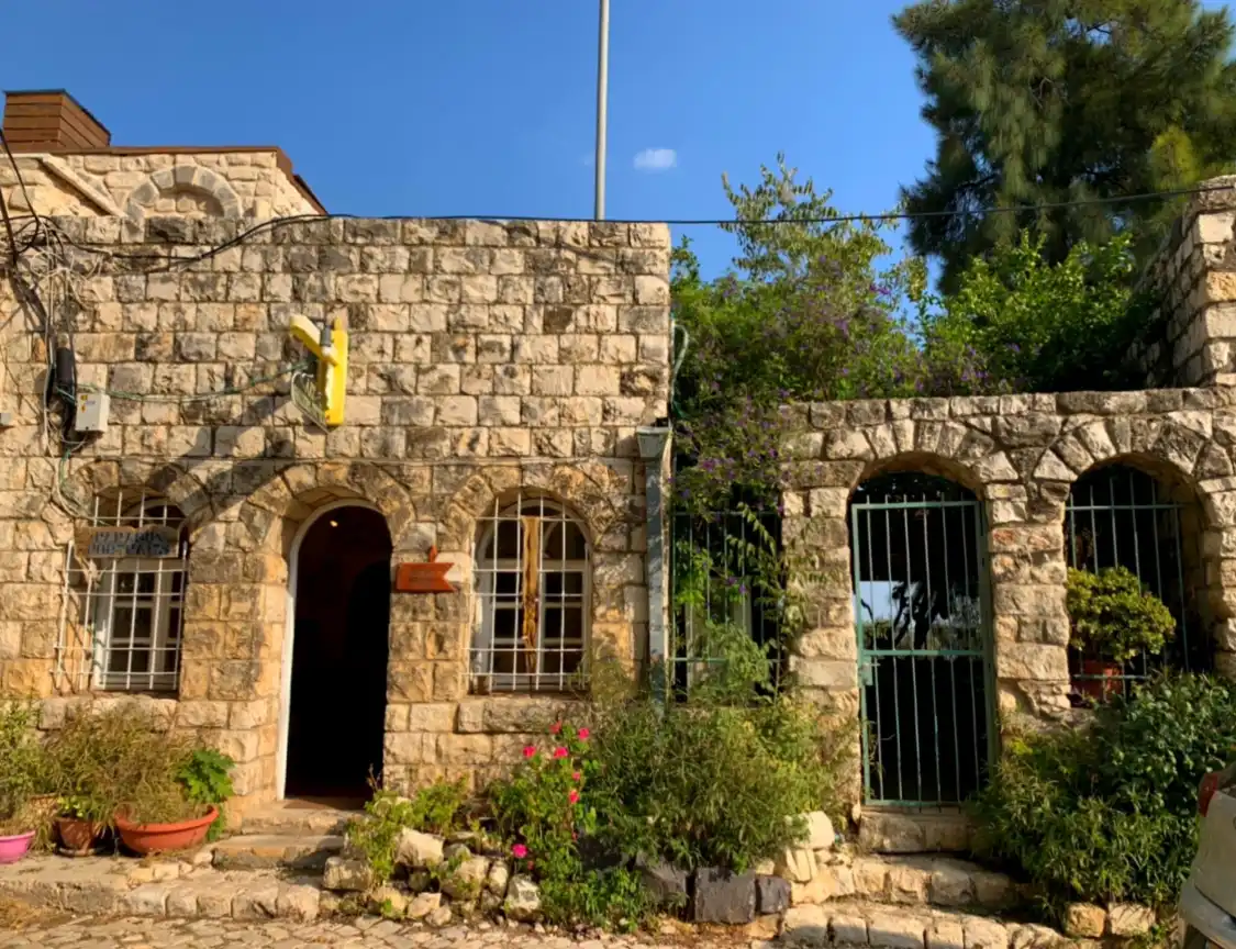 Hotels near Moshavat HaRishonim