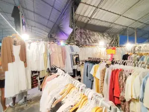 Sing Buri Khlong Thom Market