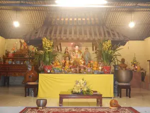 Đền Đức Hoàng