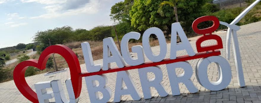 Monumento Eu Amo Lagoa do Barro