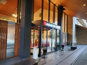 G - style Country Club