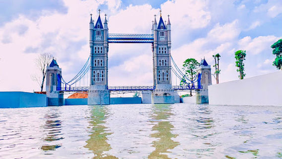 Bể Bơi Sông Mãng