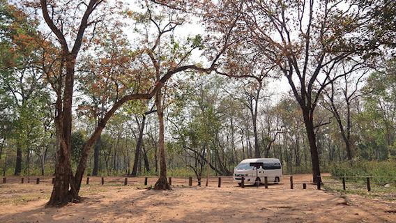 Prasat Linga 1 or Prasat Thnoeng