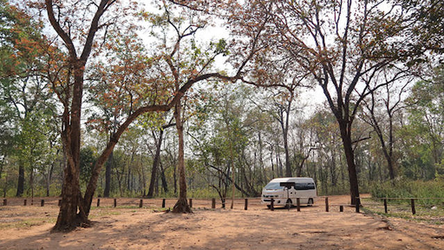 Prasat Linga 1 or Prasat Thnoeng