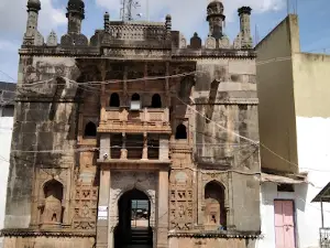 Doodh Nana Dargah