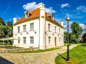 Hunting lodge Gross Schoenebeck