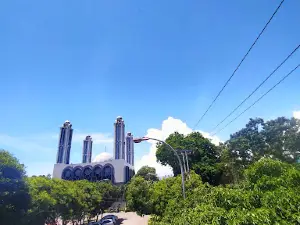 Masjid Raya Al-Azhar UNP