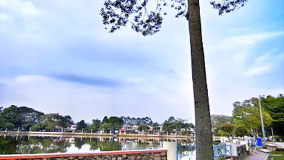 Tasik Taman Bersatu