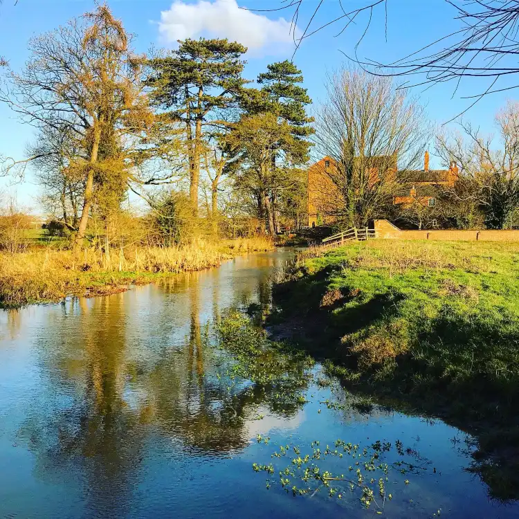 Hotels near New Life Church Milton Keynes