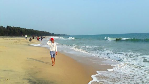 Azheekal Beach