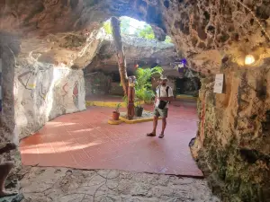 La Cueva Del Jabali