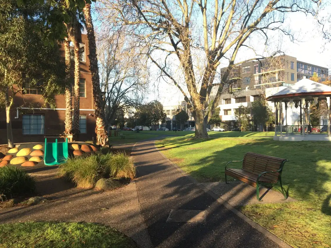 그래턴 가든스 주변 호텔