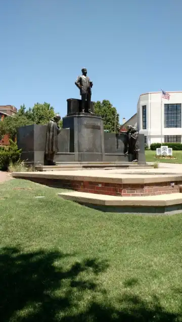 Holiday Inn Express Properties in Sand Springs