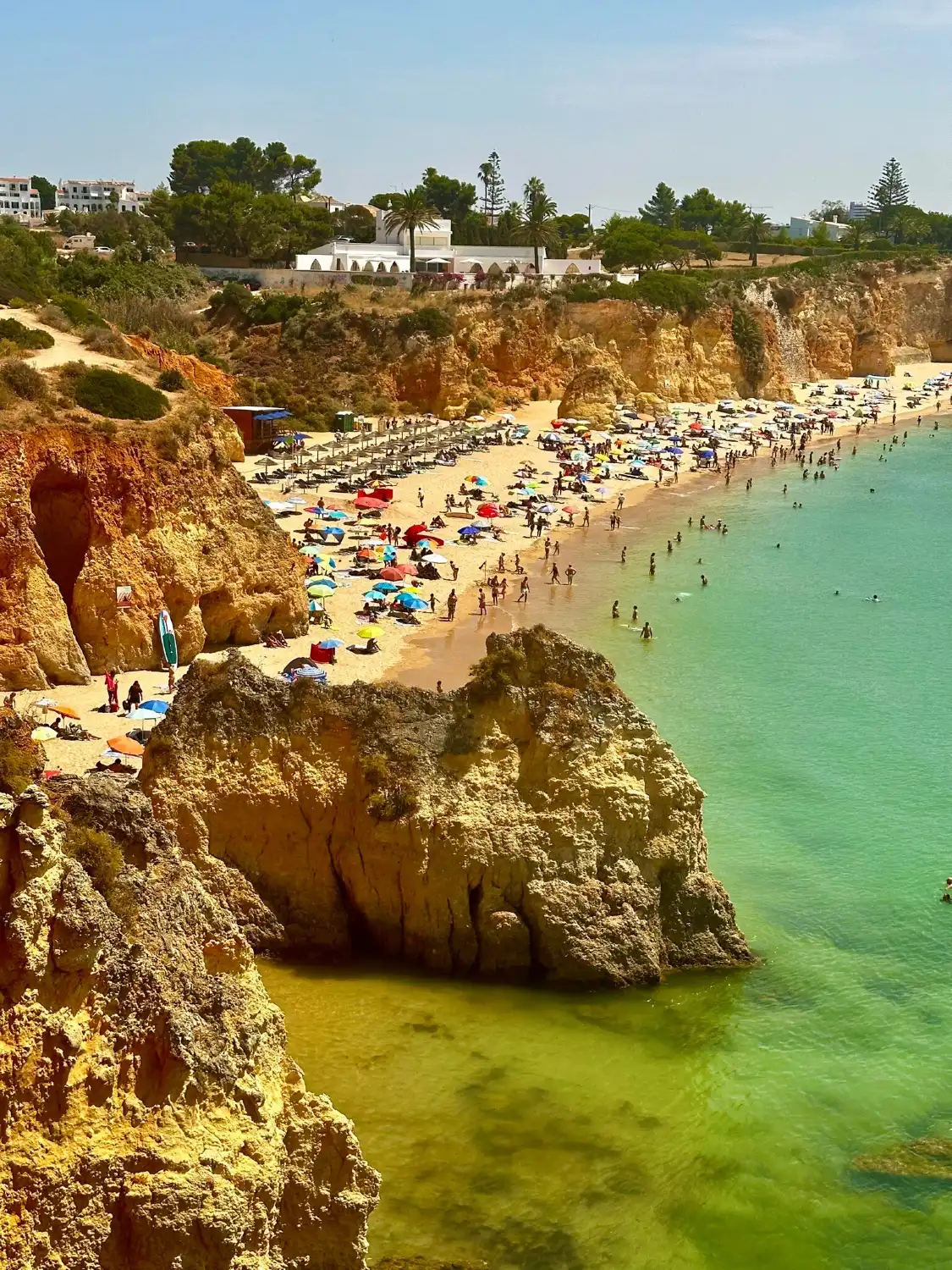 Hotels near Praia do Alemao