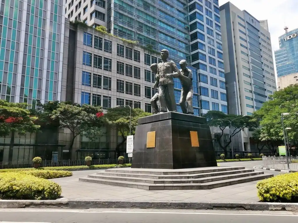 Hotels near Ninoy Aquino Monument - Makati City