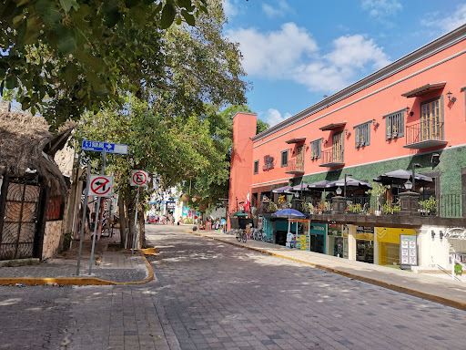 Plaza Antigua