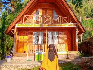 Lolai - To' Tombi, Negeri di atas awan