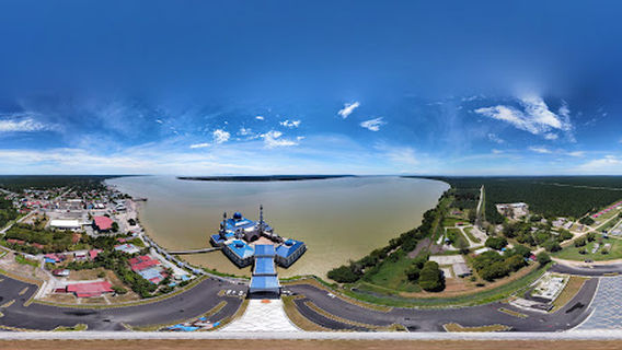 Tuminah Hamidi Mosque (Main District Mosque)