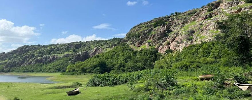 Kadana Dam ( Hill View Point )