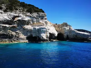 Ypapanti's Cave