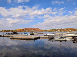 Hunters Bay Trail