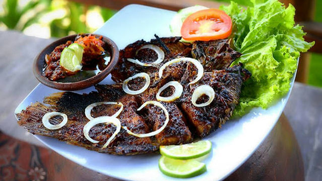 Wisata Alam Taman Dolan