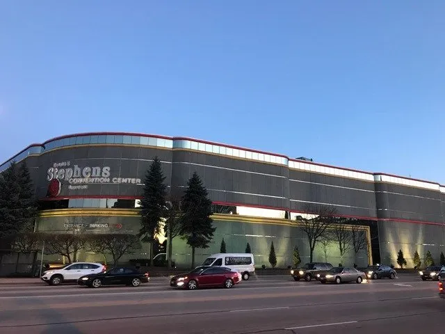 3_Donald E. Stephens Convention Center