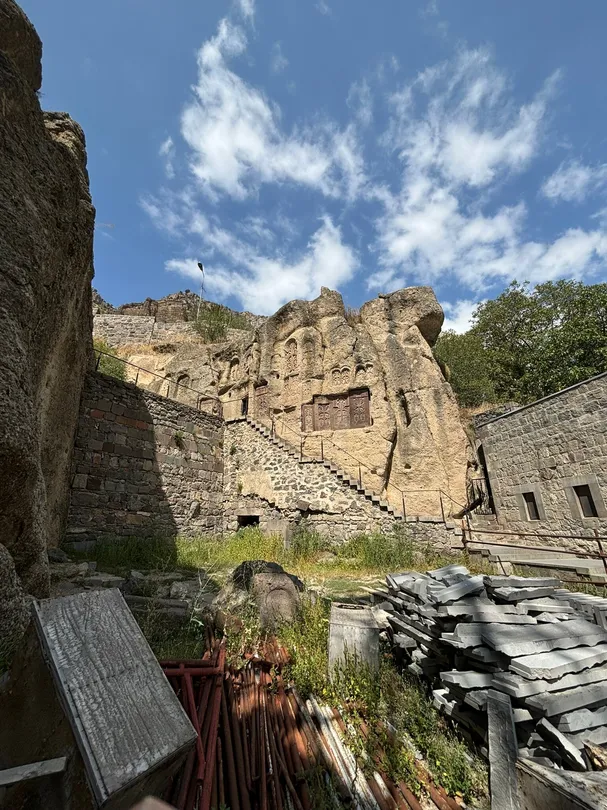 3_อารามแกฆาร์ด