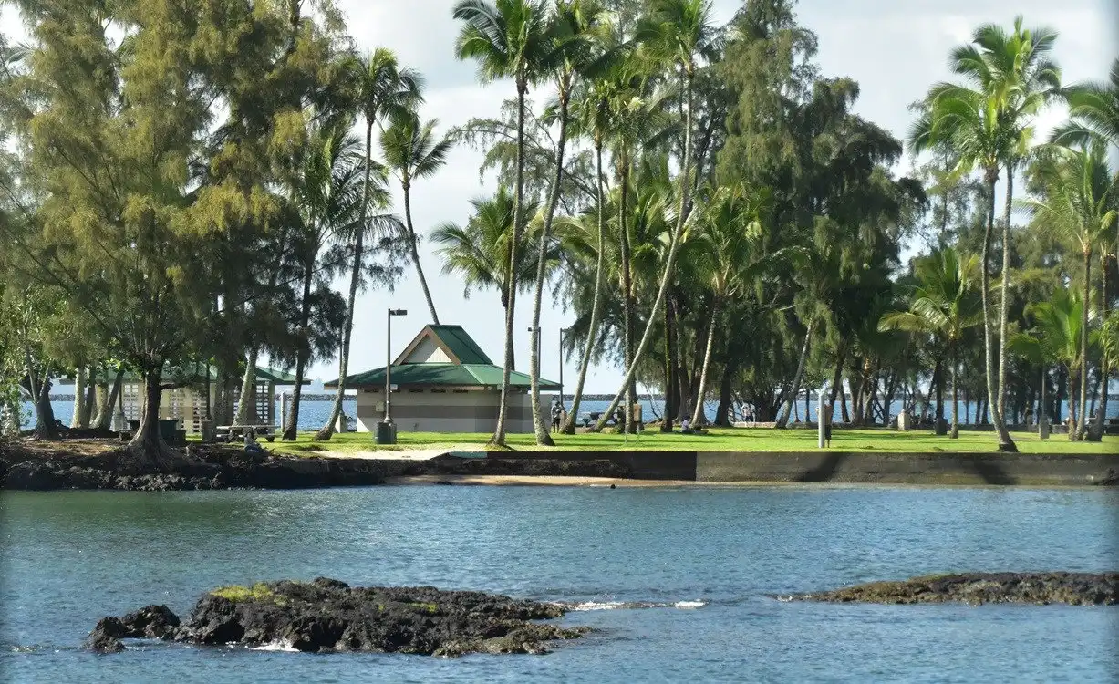 Hotels near Pacific Tsunami Museum