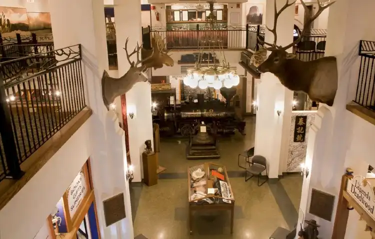 Hotels near Adams Museum