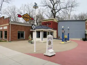 Carillon Historical Park