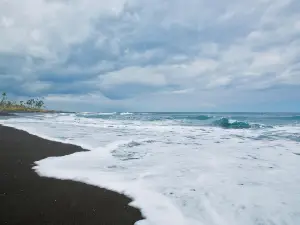 Louniel Beach