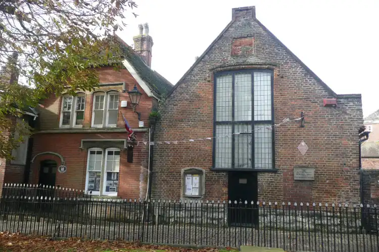 Hotels near Ashford Museum