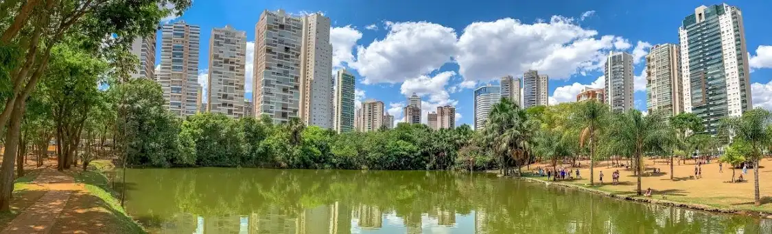Hotels near Flamboyant Park