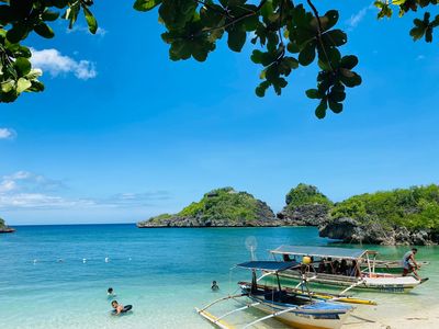 Tatlong Pulo Beach