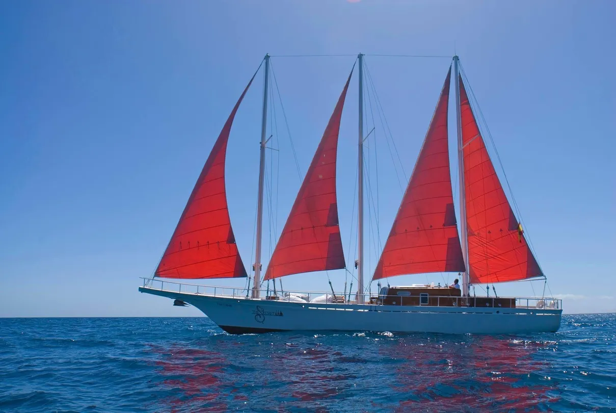 1_Ocean Charter Club