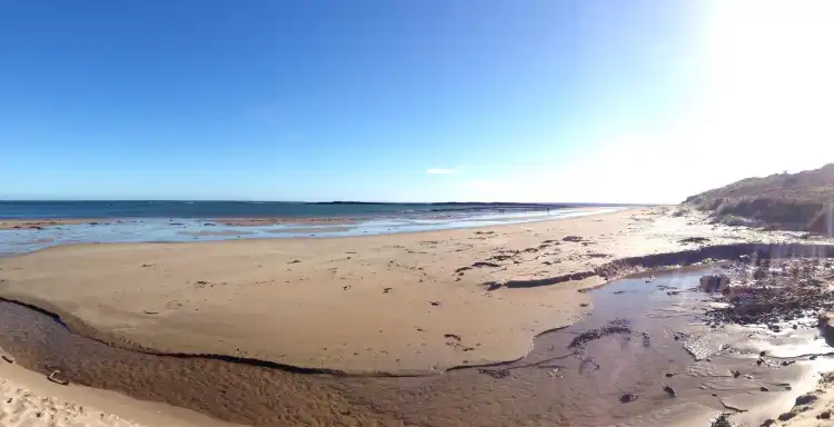 Hotels near Low Newton by the Sea Beach