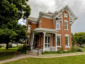 Mansion on the Hill