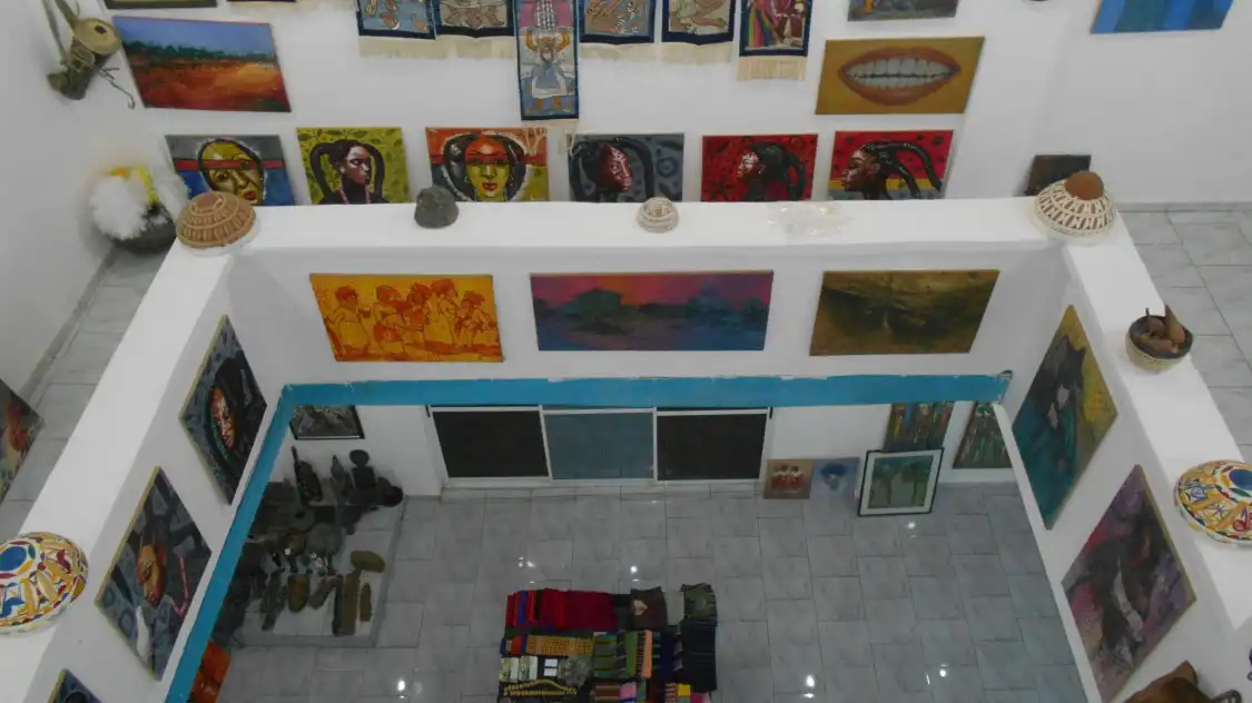 Hotels near Nike Art Gallery,Guesthouse & Workshop
