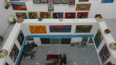 Nike Art Gallery,Guesthouse & Workshop