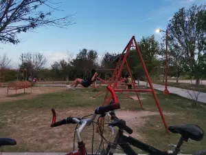 Las Alamedas Park
