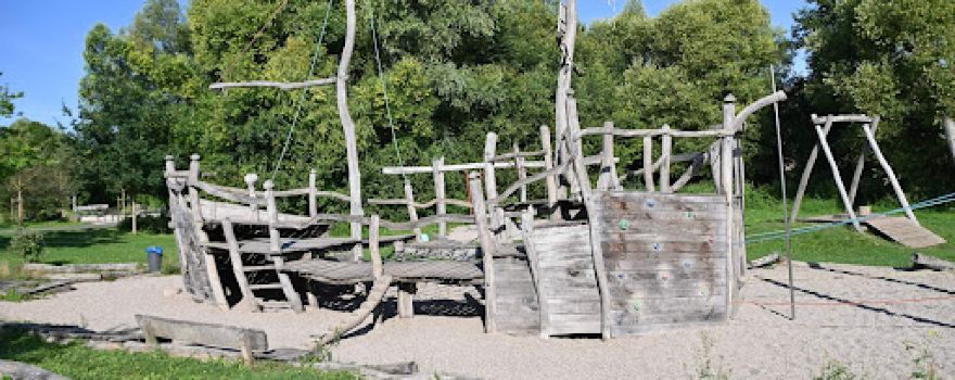 Spiel- und Raststation Piratenschiff